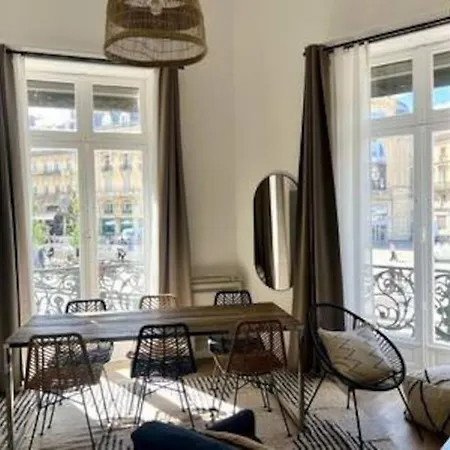 Casa Kuta - Place De La Comedie, Apartment